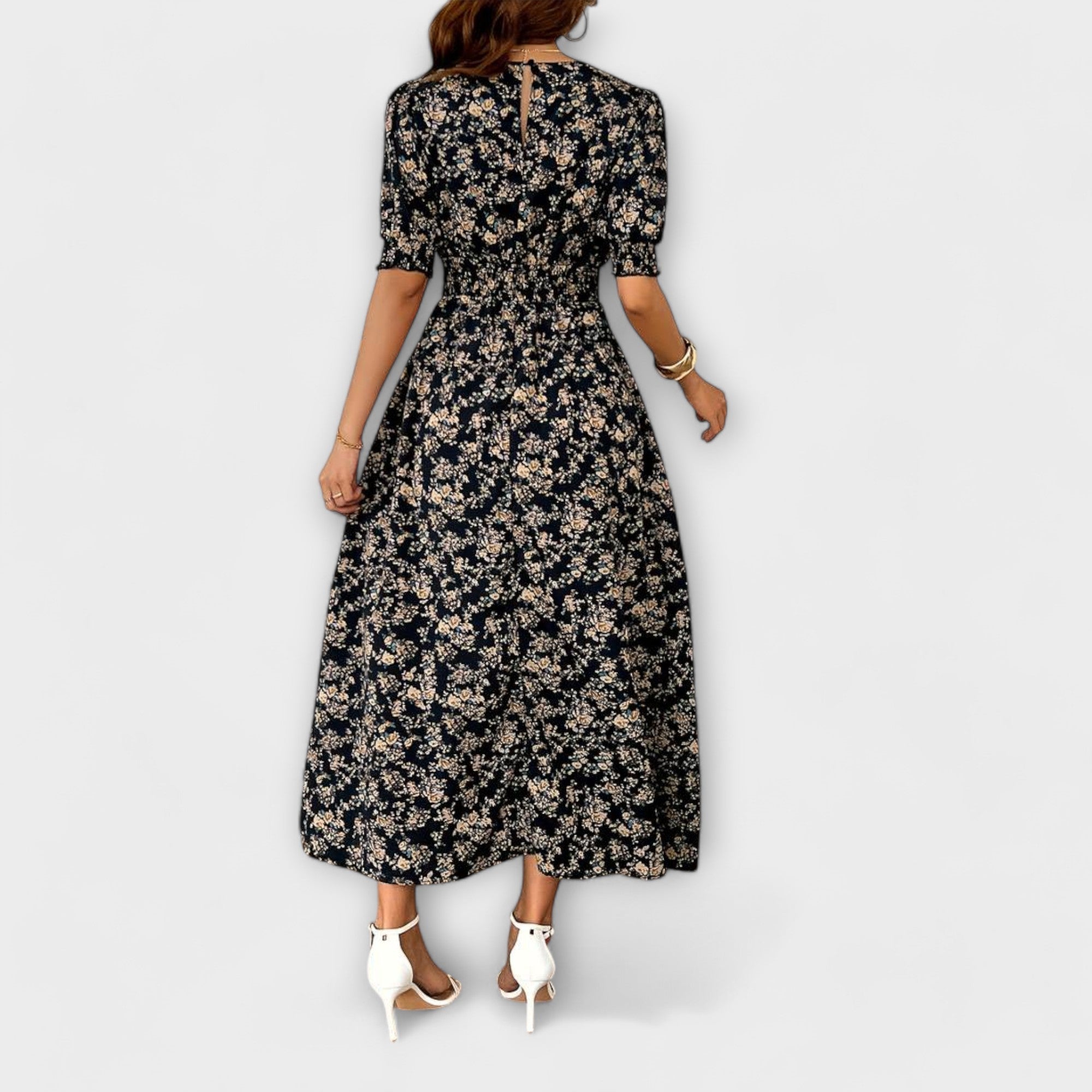 Amelia – Dress with Round Neckline and Floral Pattern