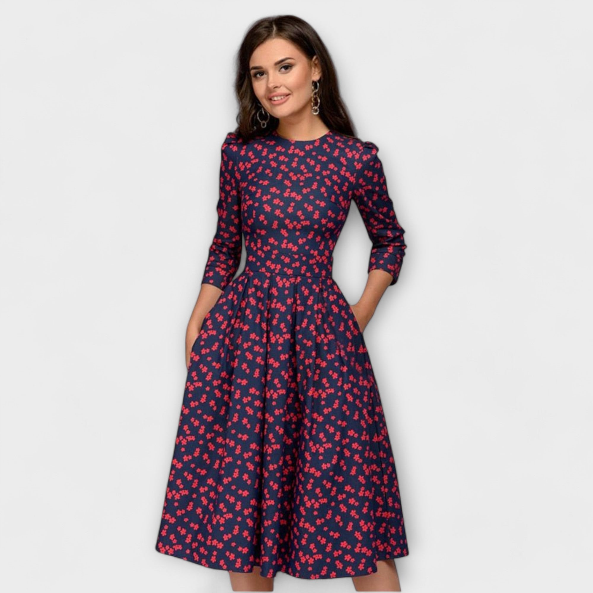 Retrozo – An elegant knee-length dress